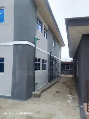 3bdrm Bungalow in Oluyole for rent