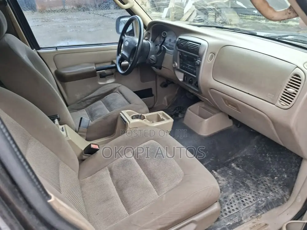 Ford Explorer 2005 Gray