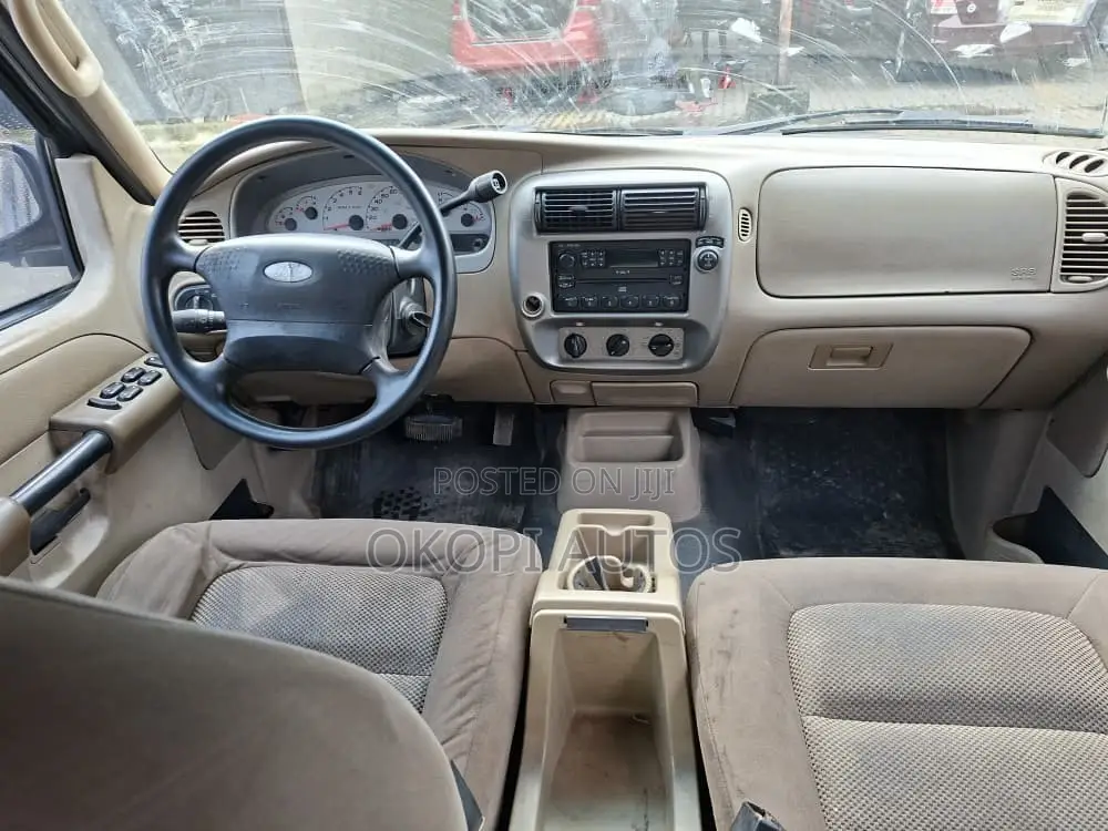 Ford Explorer 2005 Gray