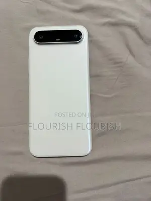 Tecno Spark Slim 256 GB White