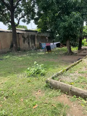 700sqm of Land With an Old Building on It for Sale.