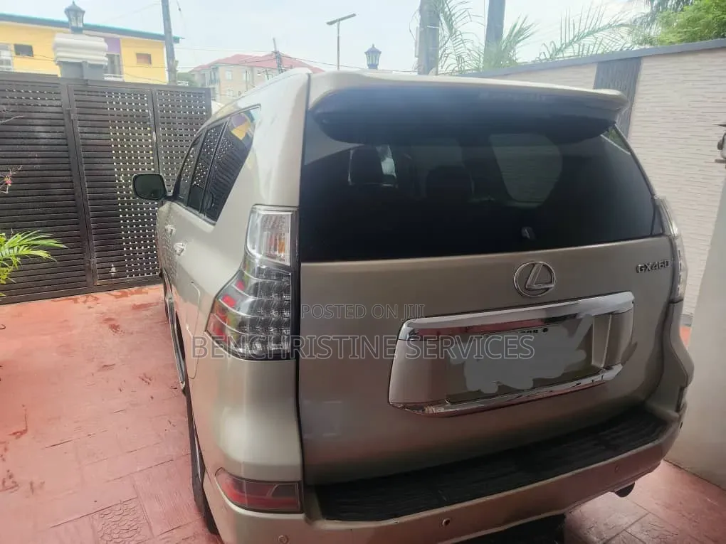 Lexus GX 460 2012 Gold