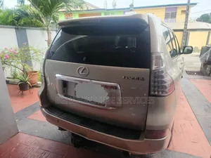 Lexus GX 460 2012 Gold