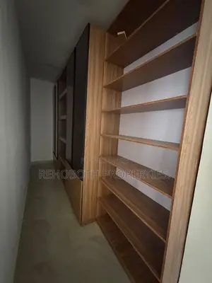 4bdrm Duplex in Alalubosa for rent