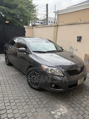 Toyota Corolla 2010 Gray