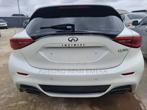 Infiniti Q30 2016 White