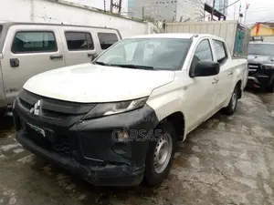 Mitsubishi L200 2019 White