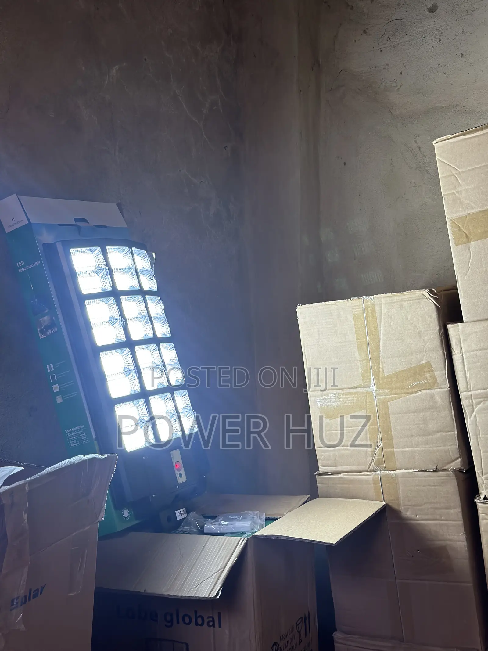 24eye Soler Street Light