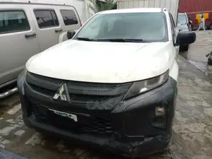 Mitsubishi L200 2019 White