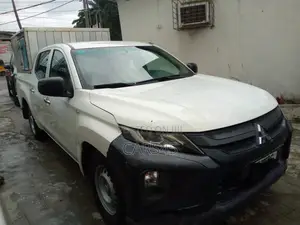 Mitsubishi L200 2019 White