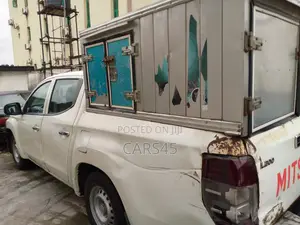 Mitsubishi L200 2019 White