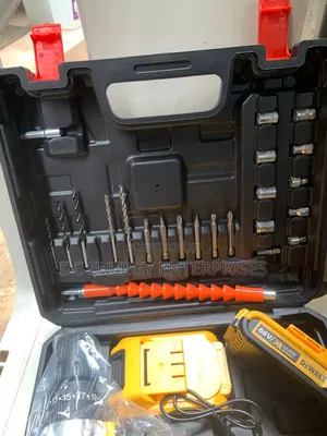 De Walt Drilling Machine ( Comes With Double Battery)