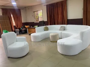 Brand New Modern Design and Fabric Complete Sofa