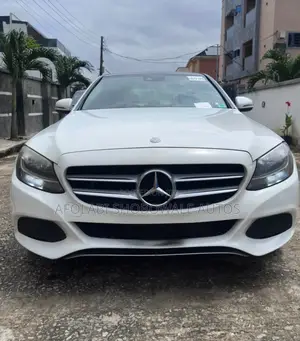Mercedes-Benz C300 Luxury 4Matic Sedan AWD (2.0L 4cyl 7A) 2016 White