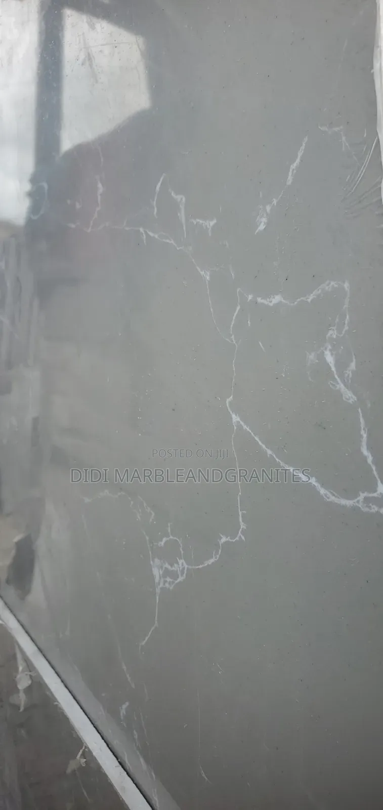 Grey Calakuta Quartz for Counter Top