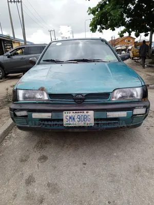 Nissan Sunny 1999 Green