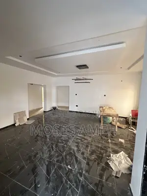 3bdrm Block of Flats in Wuye for rent