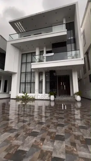 5bdrm Duplex in Lekki for sale