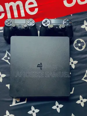 PS4 Slim With 2 Pads
