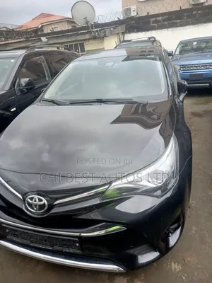 Toyota Avensis 2016 Black
