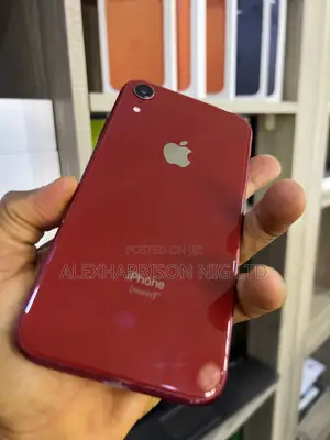 Apple iPhone XR 64 GB Red