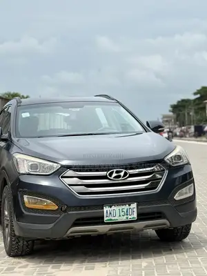 Hyundai Santa Fe Limited 4dr SUV AWD (3.3L 6cyl 6A) 2014 Gray