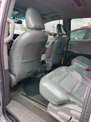 Toyota Sienna 2015 Silver