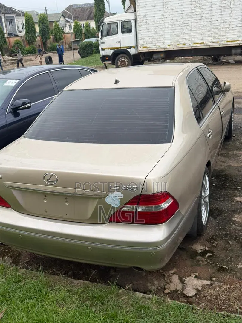 Lexus LS 430 2006 Gold