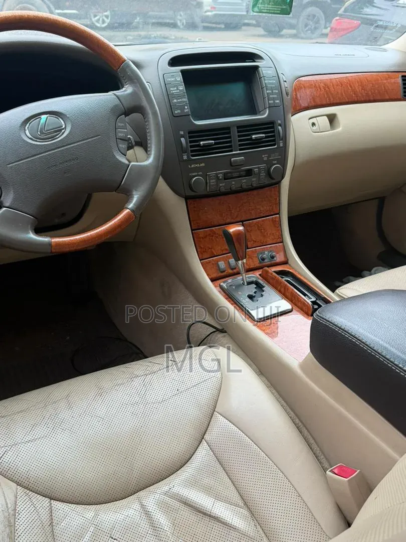 Lexus LS 430 2006 Gold