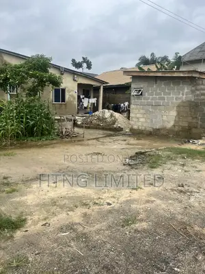 3bdrm Block of Flats in Wagbare, Igbogbo for sale