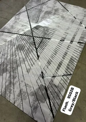 7 by 10 Center Rug
