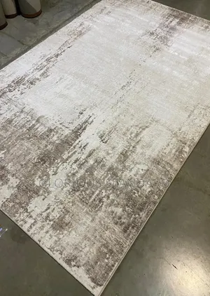 7 by 10 Center Rug