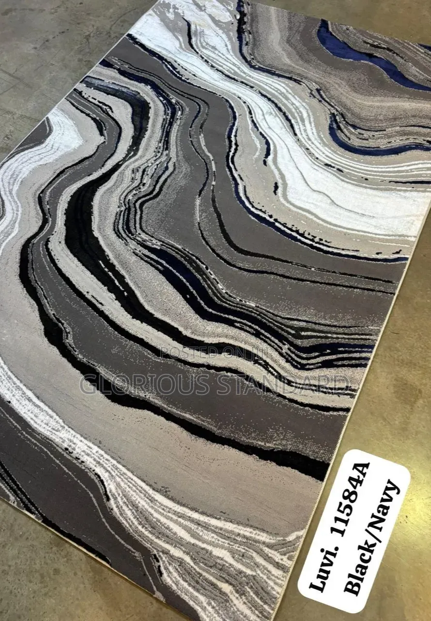 7 by 10 Center Rug