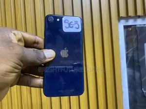 Apple iPhone SE (2022) 128 GB Black