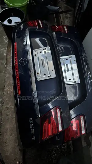 Booth for E350 W212 2012/15 Model