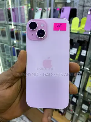Apple iPhone 15 128 GB Pink
