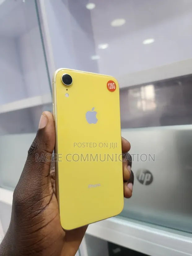 iPhone XR イエロー 128GB Restored Fully Unlocked Apple iPhone XR