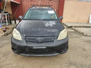 Toyota Matrix Hatchback AWD (1.8L 4cyl 4A) 2006 Blue