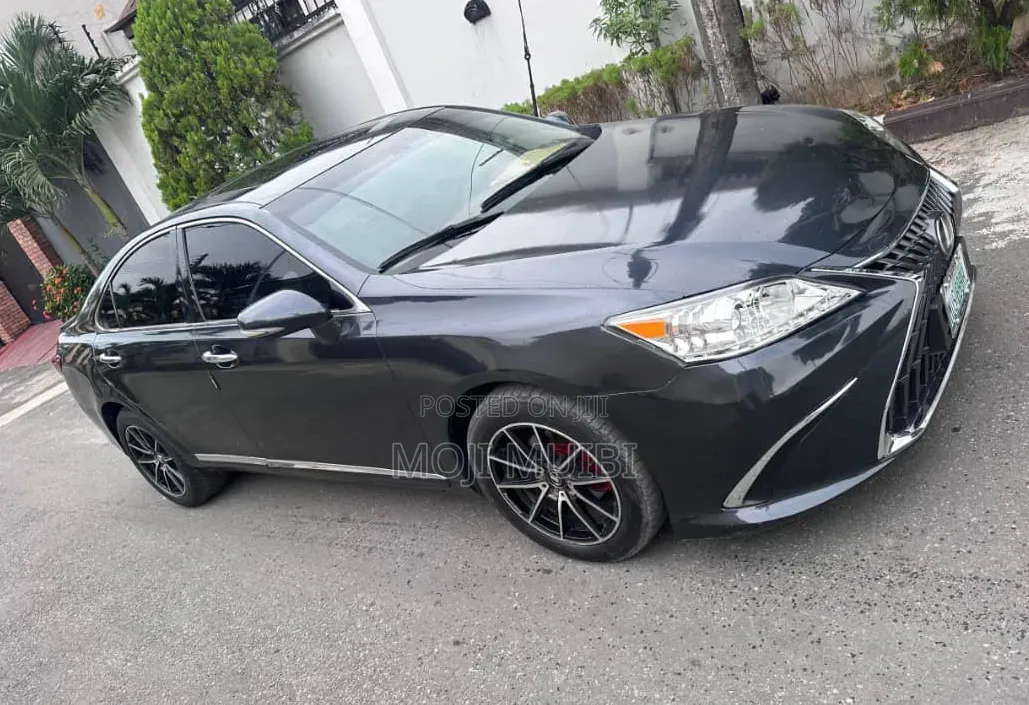 Lexus ES 2012 Black