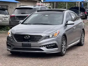 Hyundai Sonata Sport 2.0T 4dr Sedan (2.0L 4cyl Turbo 6A) 2015 Gray