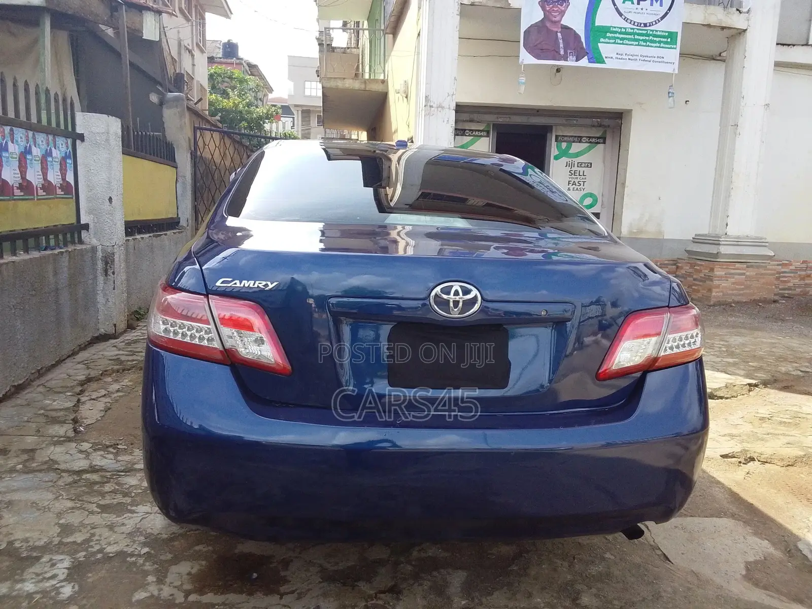 Toyota Camry 2010 Blue