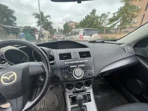 Mazda 3 2010 Green