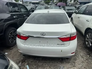 Lexus ES 2014 White