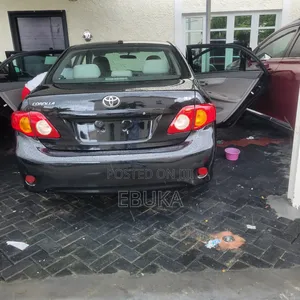 Toyota Corolla LE 4dr Sedan (1.8L 4cyl 4A) 2010 Black