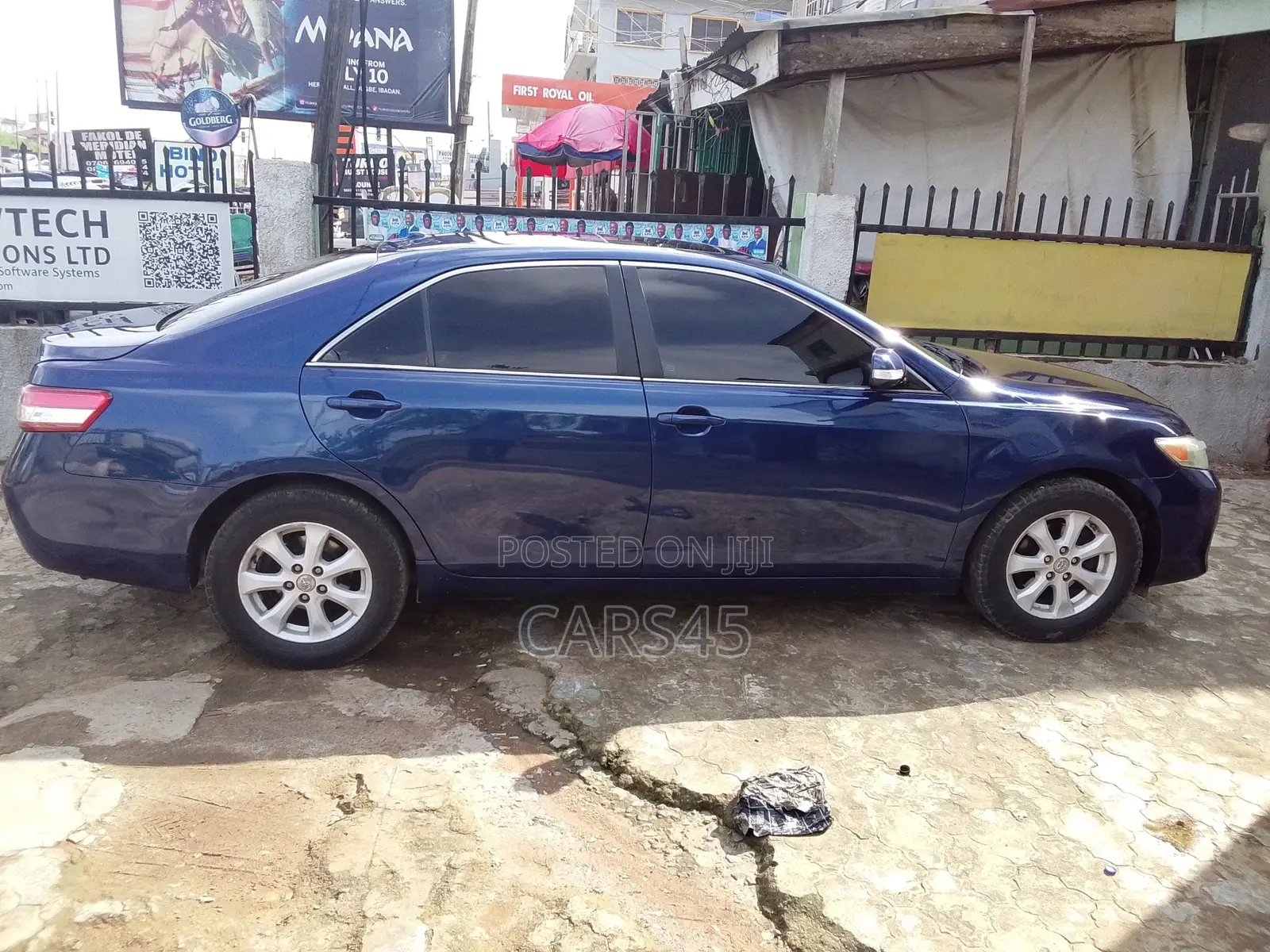 Toyota Camry 2010 Blue