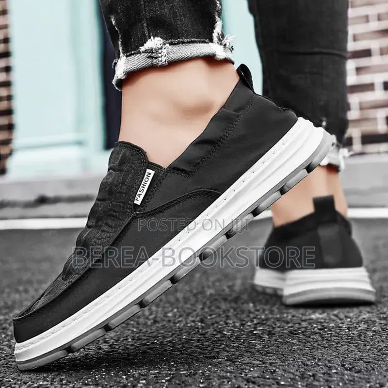 Classic Men's Sneakers