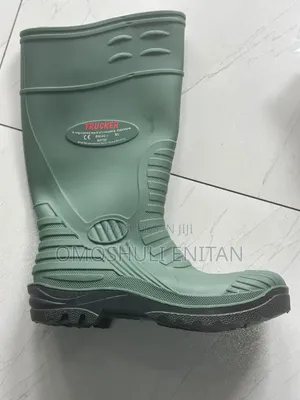 Green /Yellow Trucker Safety Boots