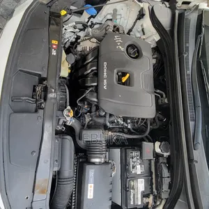 Hyundai Elantra SE 2018 White