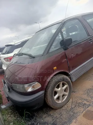 Toyota Previa 2000 Red
