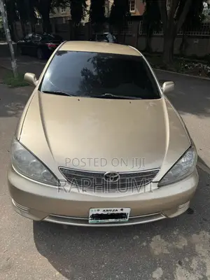 Toyota Camry 2006 Gold